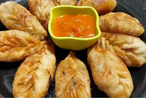 Paneer Fried Momos (8 Pcs)