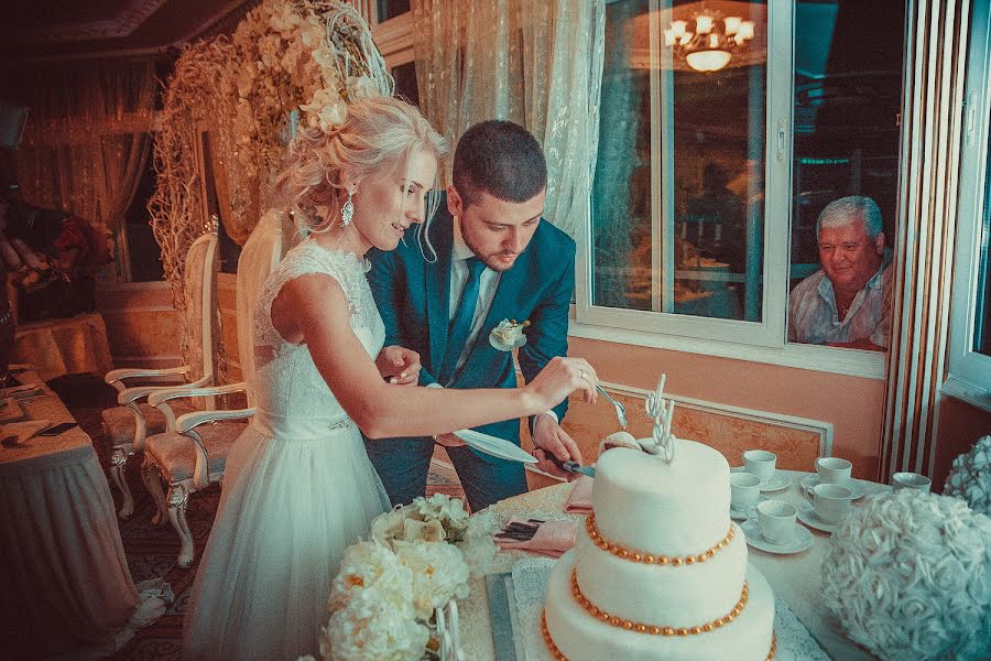 Wedding photographer Evgeniy Tyuftin (johnivanych). Photo of 29 March 2016