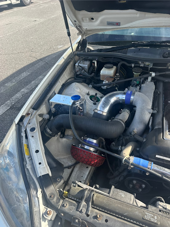 マークII iR-VのJZX110・見た目重視・効果不明・JZX110マーク2・DIYに関するカスタム事例の投稿画像1枚目