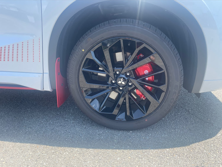 アウトランダーPHEVのラリーアート・アウトランダーPHEV・三菱自動車・布洗車・洗車機やっぱ楽に関するカスタム事例の投稿画像4枚目