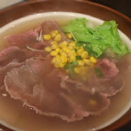 上泓園川燙牛肉麵