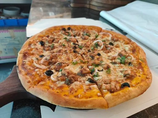 Peri Peri Chicken Pizza