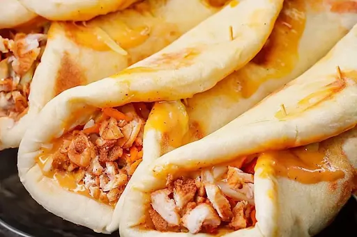 Spicy Chicken Kuboos Shawarma