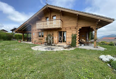 Chalet with panoramic view 6