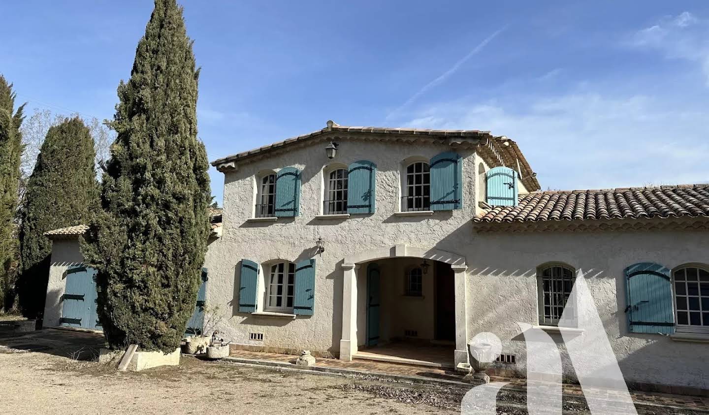 House with pool Eygalières