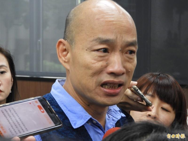 韓國瑜(見圖)民調不停下滑,挺韓的文化大學新聞系主任胡幼偉對此在臉書急忙點出問題,認為韓國瑜不再叩緊「人民有錢」的「無盡想像」是民調下滑的原因。(資料照)