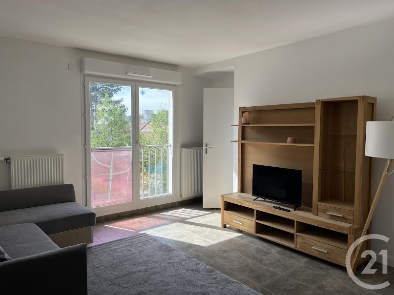 Location meublée appartement 3 pièces 58.9 m² à Champagne-au-Mont-d'Or (69410), 945 €