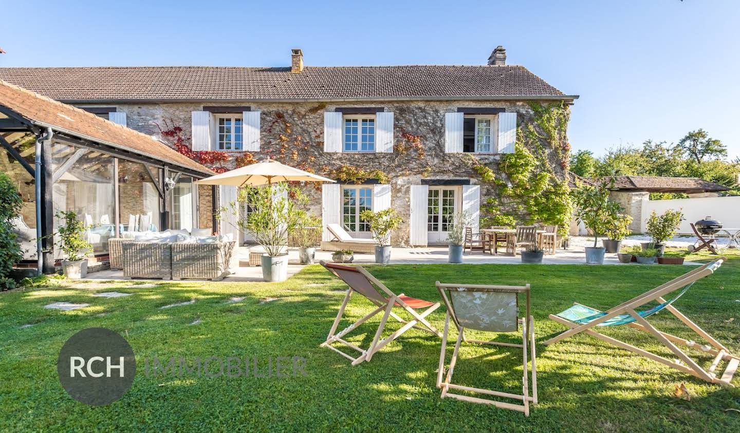 House with terrace Mantes-la-Ville