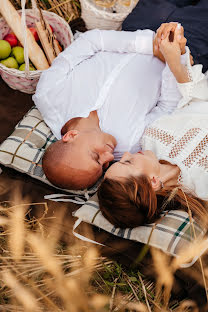 Fotógrafo de casamento Angelina Zotova (zooootovaph). Foto de 17 de outubro 2022