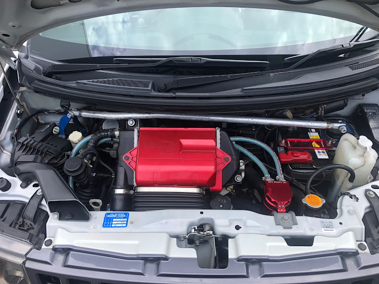 eKスポーツのDIY・インタークーラーカバー・取り付け完了に関するカスタム事例の投稿画像1枚目