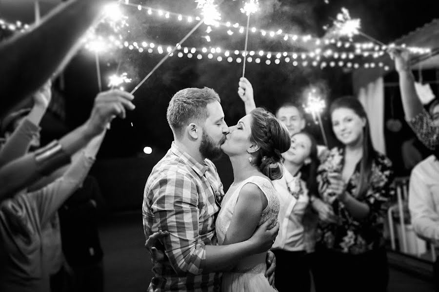 Fotografo di matrimoni Veronika Lapteva (verona). Foto del 28 febbraio 2017