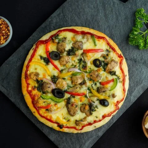 Veg Extravaganza Pizza (High Protein)