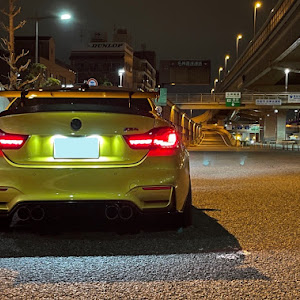 M4 クーペ F82