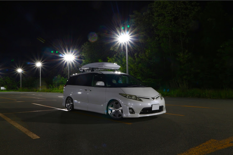 エスティマの洗車・車高調整・ナイト撮影・オルタネーター交換・レッカー屋さんに感謝に関するカスタム事例の投稿画像2枚目