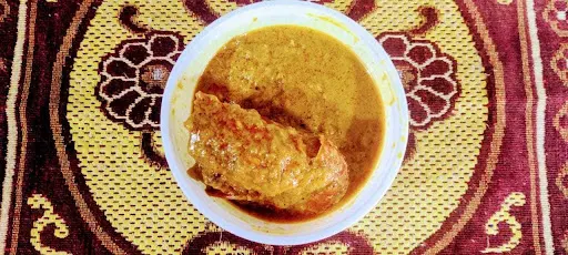 Golda Chingrir Malai Curry