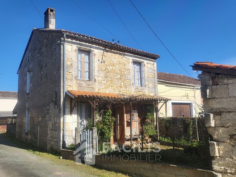 Vente maison 4 pièces 75 m² à Chazelles (16380), 94 570 €