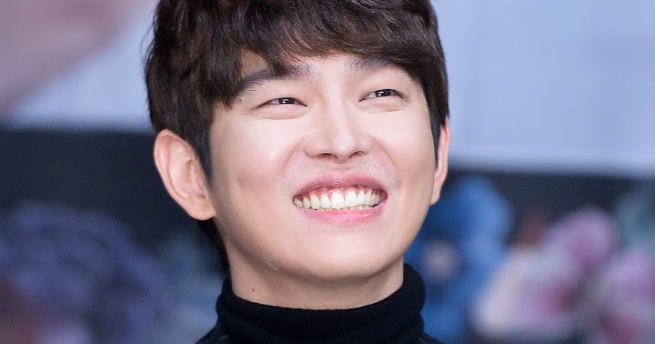 Actor Yoon Kyun Sang Reportedly Dating College Student 7 ...