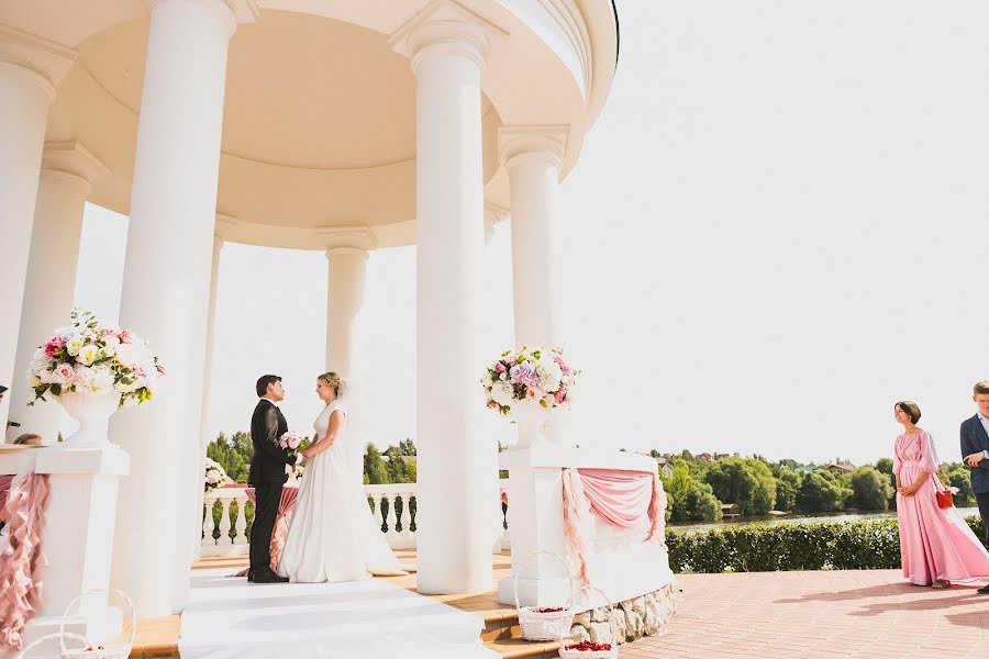 Fotografo di matrimoni Yana Voronina (yanysh31). Foto del 3 agosto 2016