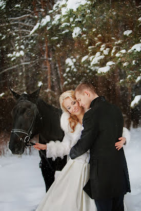 Photographe de mariage Lyubov Pyatovskaya (lubania89). Photo du 1 avril 2016