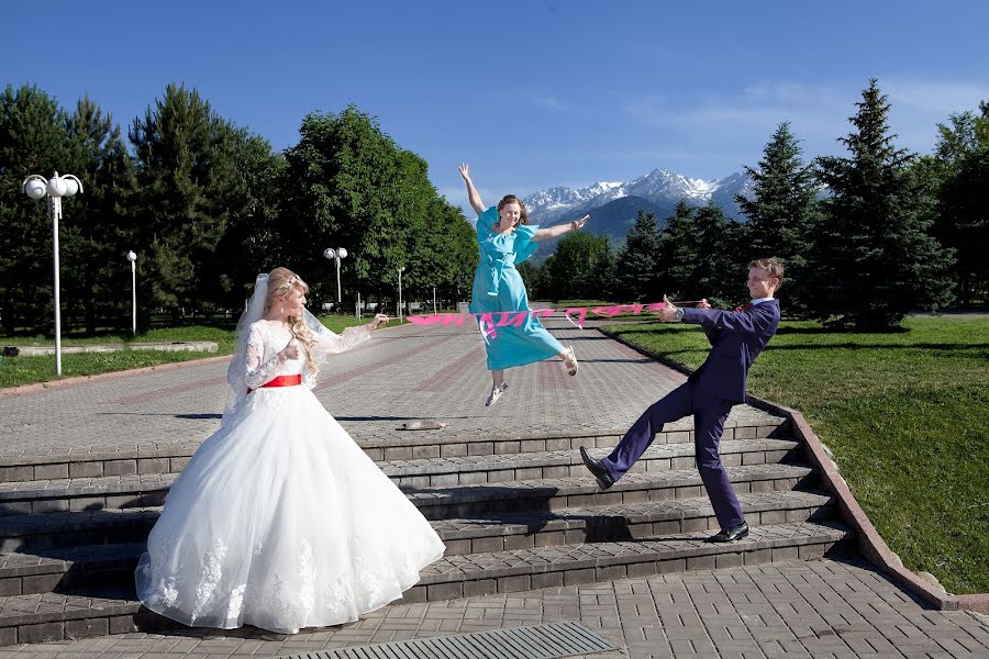 Photographe de mariage Larisa Akimova (larissaakimova). Photo du 15 juillet 2017