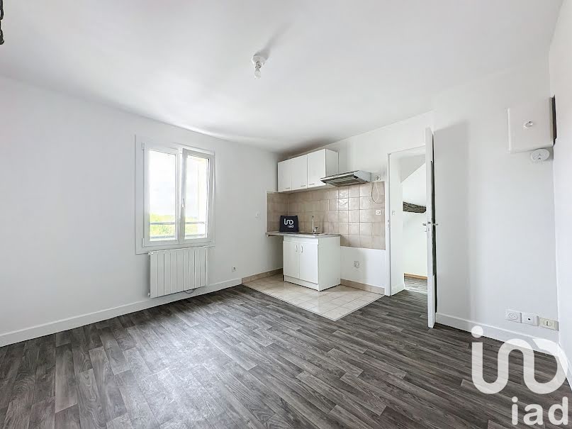 Vente appartement 2 pièces 21 m² à Nanteuil-lès-Meaux (77100), 79 000 €