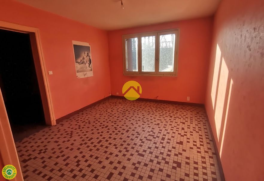 Vente maison 4 pièces 80 m² à Néris-les-Bains (03310), 57 500 €