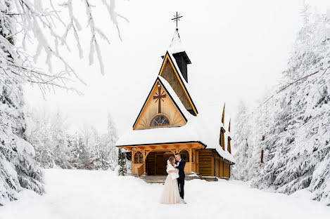 Fotógrafo de casamento Marcin Zięba (ziebamarcin). Foto de 4 de fevereiro 2023