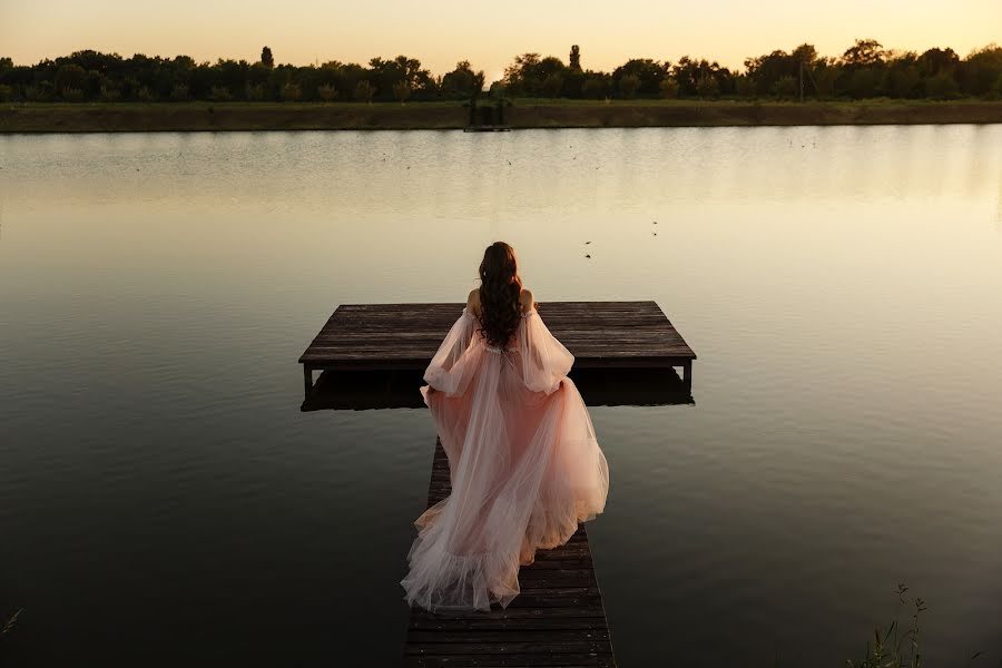 Fotógrafo de casamento Alla Shevchenko (deemvest). Foto de 15 de setembro 2019