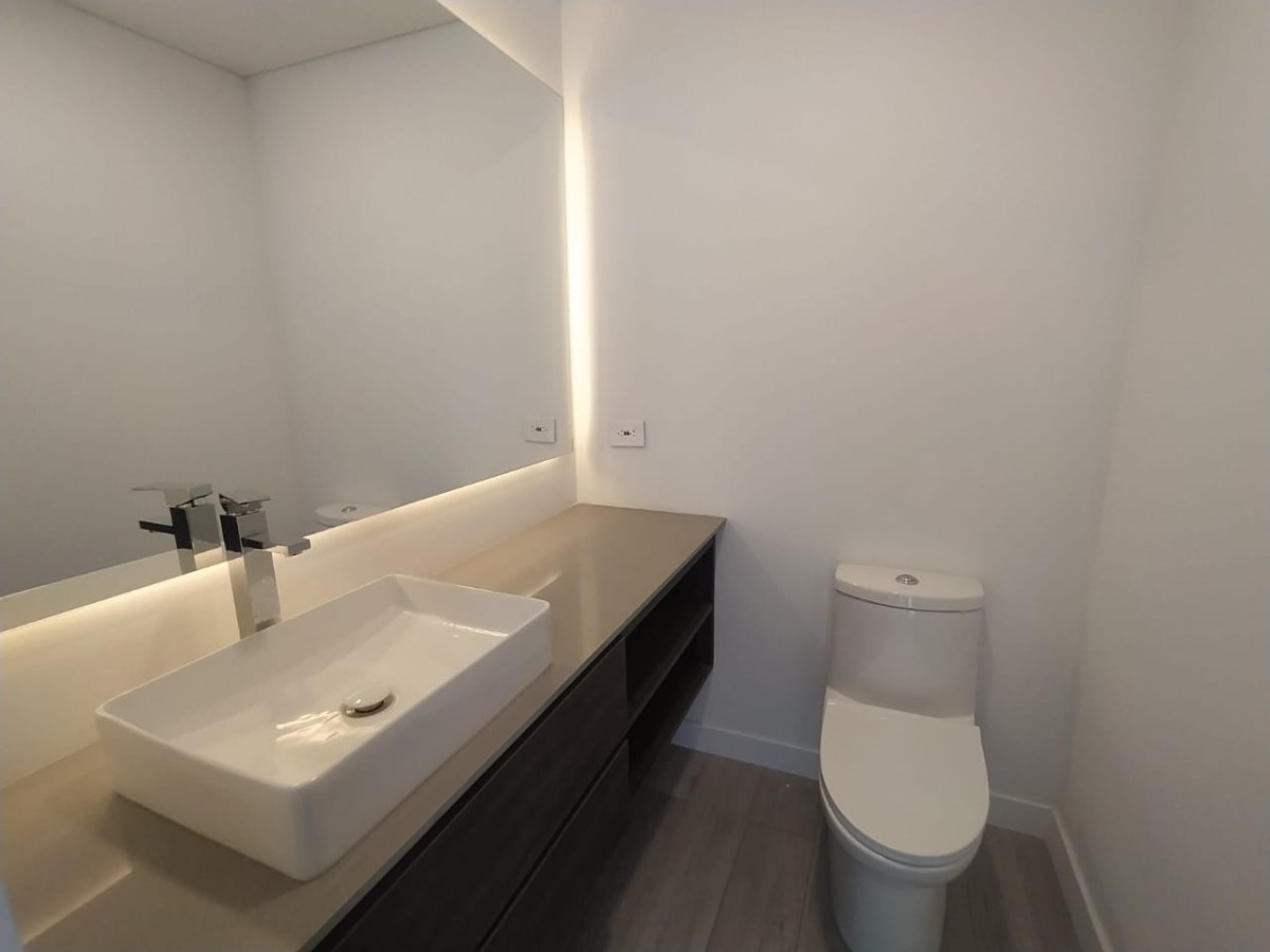 Apartamento En Venta - Santa Barbara Alta, Bogota