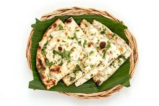 Kulcha (Mix/Paneer)