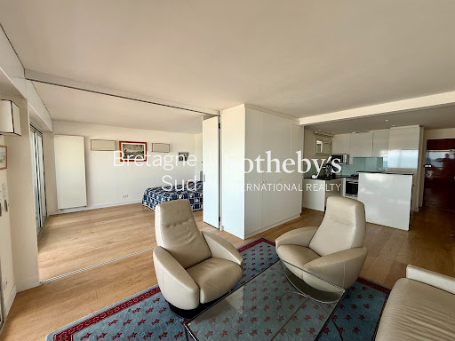 Seaside apartment with terrace 4