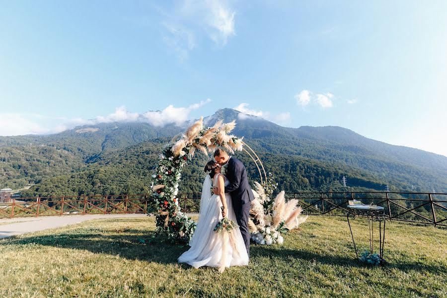 Fotografo di matrimoni Yuliya Vaschenko (juliavashcenko). Foto del 25 ottobre 2023