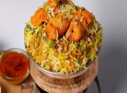 Chicken Tikka Matka Biryani (Half)