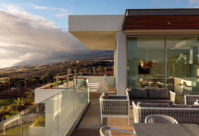 Appartement avec terrasse et piscine 2