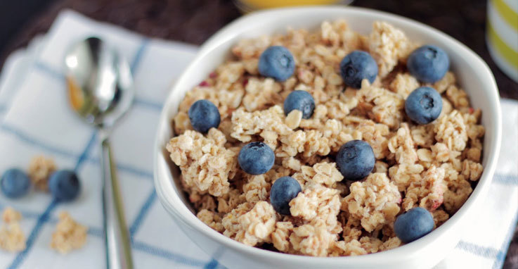 Breakfast cereal with blueberries