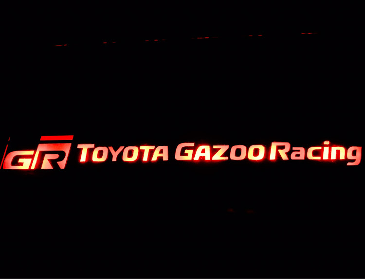 エスクァイアのハイマウントストップランプ・ハイマウントエンブレムプレート・GR・GAZOO RACINGに関するカスタム事例の投稿画像1枚目