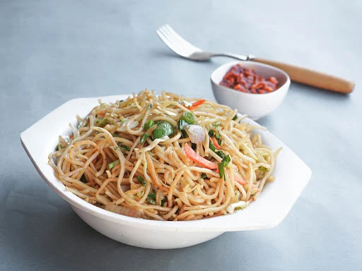 Veg Hakka Noodles