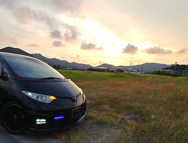 エスティマの医療従事者に感謝・医療従事者の皆さんありがとう・エスティマ好きと繋がりたい・エスティマ乗りと繋がりたい・夕焼けに関するカスタム事例の投稿画像1枚目