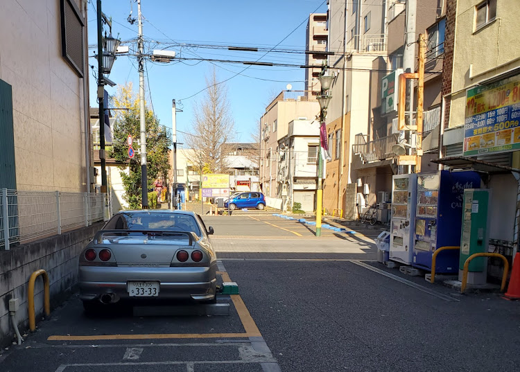 スカイラインのサイドアタッカー注意・長期休暇に関するカスタム事例の投稿画像3枚目