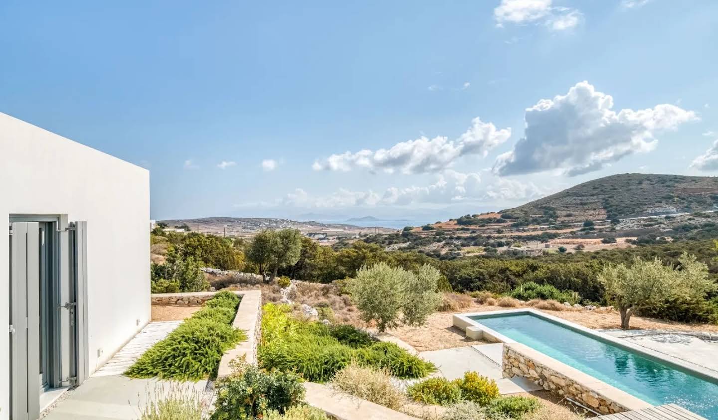 Villa with pool Paros