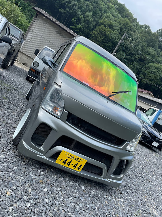 エブリイバンの(建)廣島極低現場仕様車軍団・悪顔レーシング・ワンオフ加工・派手箱車・ポンコツに関するカスタム事例の投稿画像1枚目