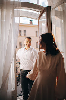 Fotógrafo de casamento Asya Sharkova (asya11). Foto de 3 de maio 2022