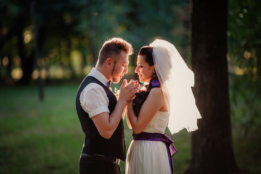 Fotografo di matrimoni Anna Bukreeva (annabook). Foto del 11 febbraio 2016