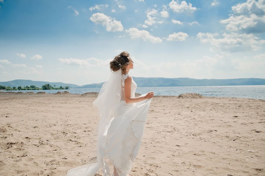 Fotógrafo de casamento Yuliya Yarysheva (julia-yarysheva). Foto de 16 de agosto 2017