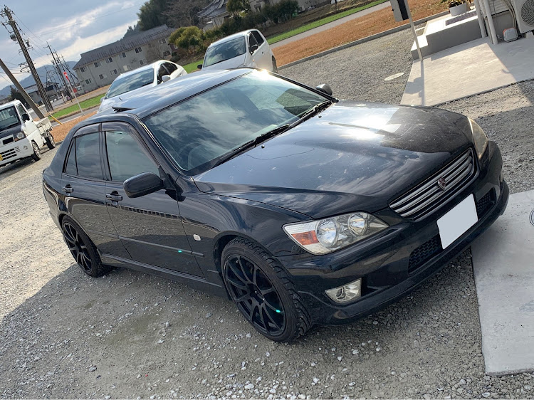 アルテッツァの車検後・DIY・ホイール交換に関するカスタム事例の投稿画像2枚目