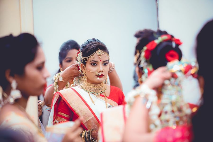 Wedding photographer Vishu Shende (studiokamla). Photo of 10 December 2020