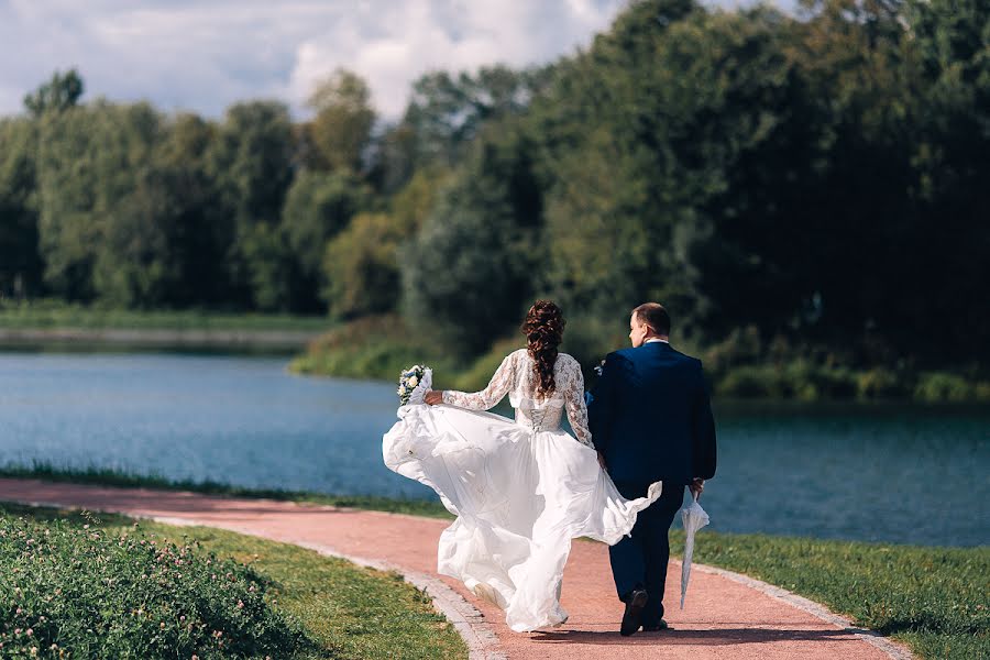 Wedding photographer Alena Shpinatova (lenchik242). Photo of 14 December 2016