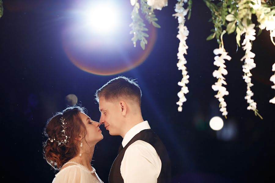 Fotógrafo de casamento Elena Dianova (dianovafoto). Foto de 1 de novembro 2019