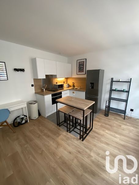 Location meublée appartement 1 pièce 25 m² à Lille (59000), 845 €