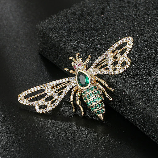 Title 3, Net Celebrity Explosion Butterfly Brooch Micro-...